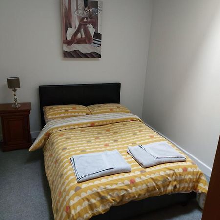 Plaza Suite 61 B Бангор Экстерьер фото